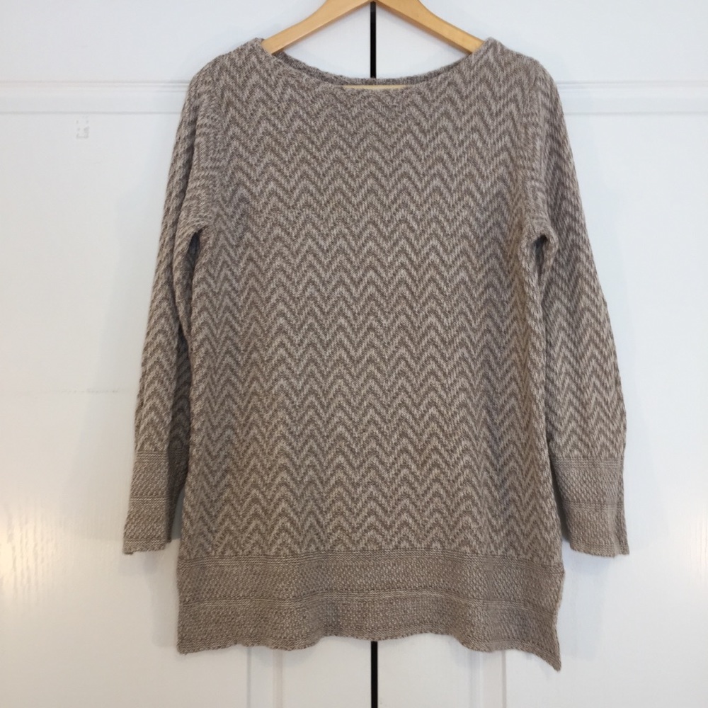 Tunic Style Chevron Sweater, M